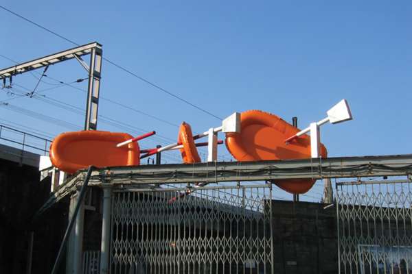 barriers-and-dhingies